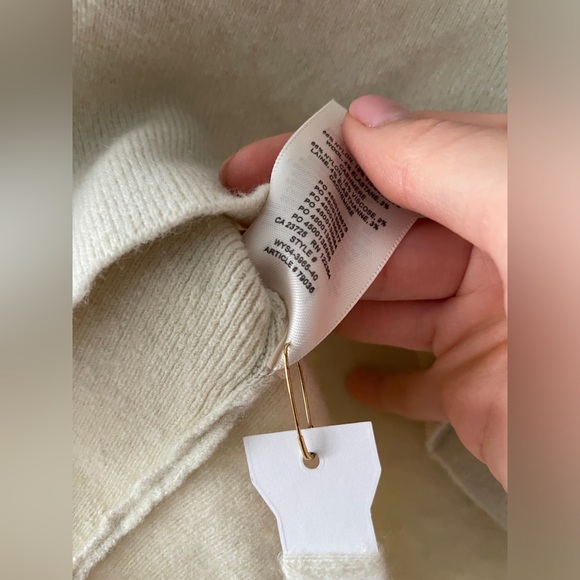 Aritzia Wilfred Silicy cream sweater tank - Picture 6 of 6